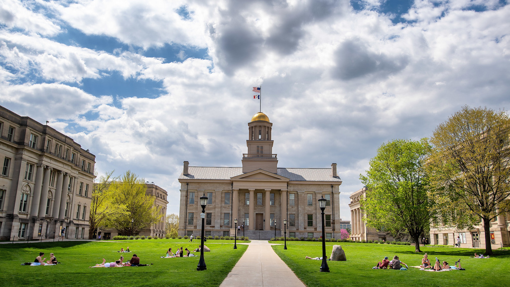 Image of the old capitol during spring.